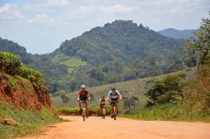 Fietsen voor Kenia 2016: een Tanzaniaanse – Keniaanse fietssafari
